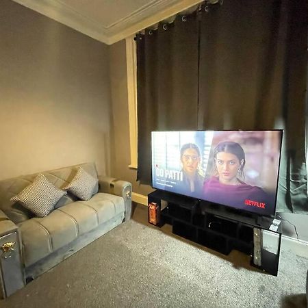 30 Percent Off Weekly Stays - 6 Bedroom House - 11 Beds Blackpool Luaran gambar