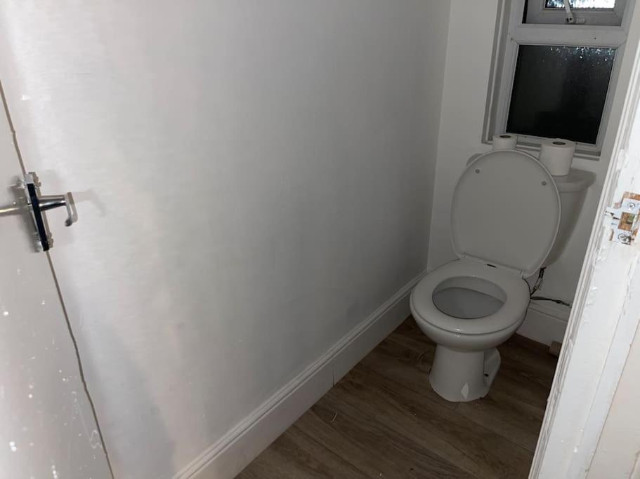 30 Percent Off Weekly Stays - 6 Bedroom House - 11 Beds Blackpool Luaran gambar