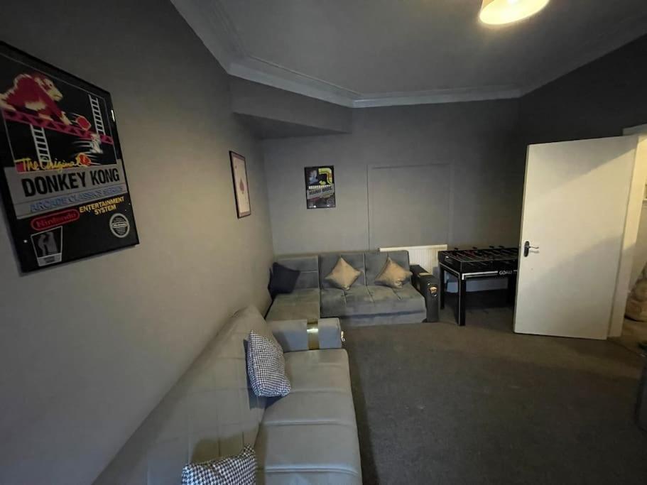 30 Percent Off Weekly Stays - 6 Bedroom House - 11 Beds Blackpool Luaran gambar