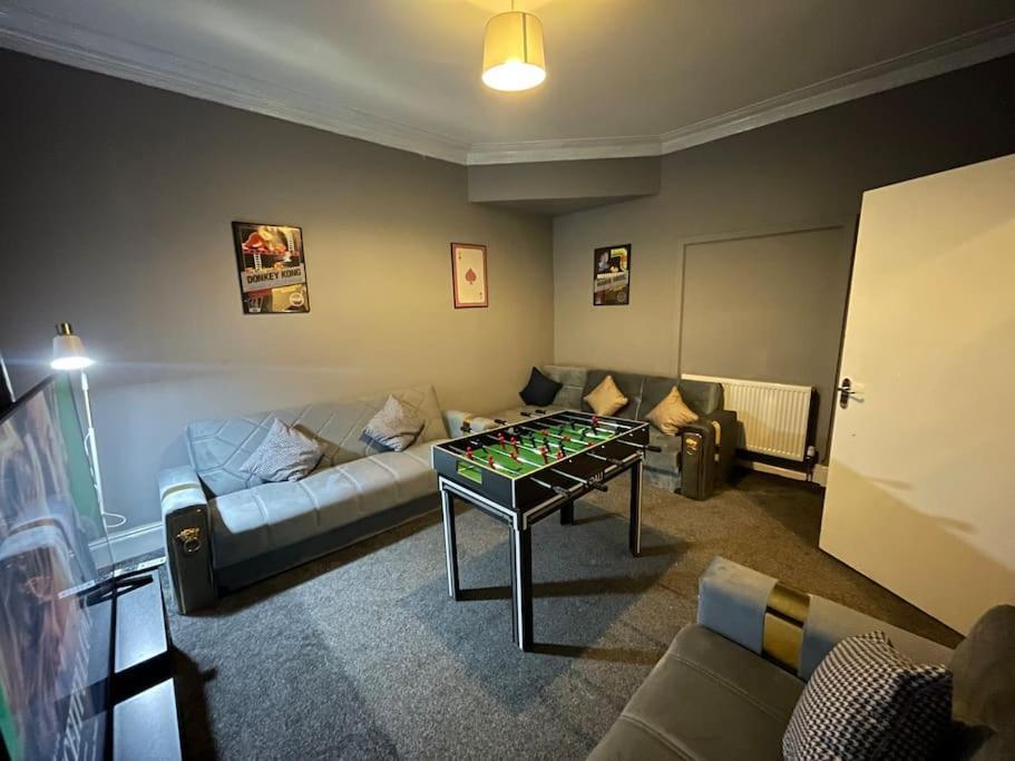 30 Percent Off Weekly Stays - 6 Bedroom House - 11 Beds Blackpool Luaran gambar