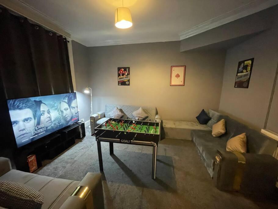 30 Percent Off Weekly Stays - 6 Bedroom House - 11 Beds Blackpool Luaran gambar